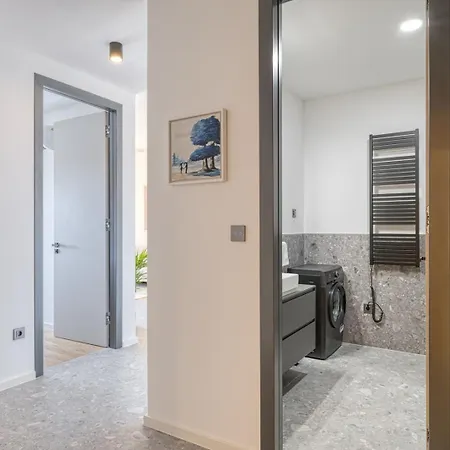 New Modern Mima Apartment *