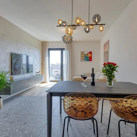 Apartment New Modern Mima