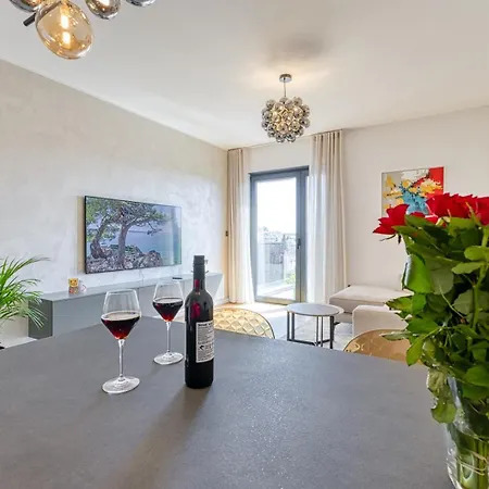 New Modern Mima Apartment *