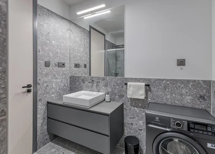 New Modern Mima بولا