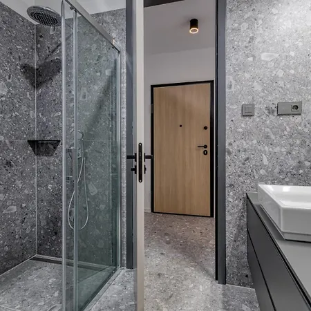 Апартаменты New Modern Mima