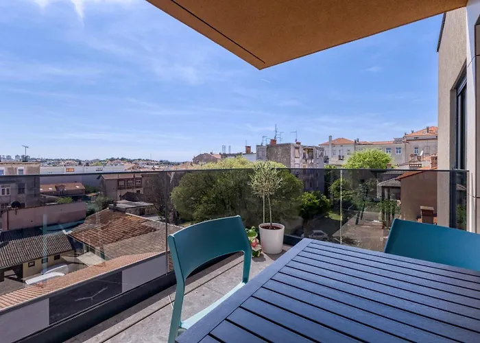 New Modern Mima * 普拉