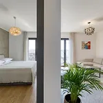 New Modern Mima * Pula